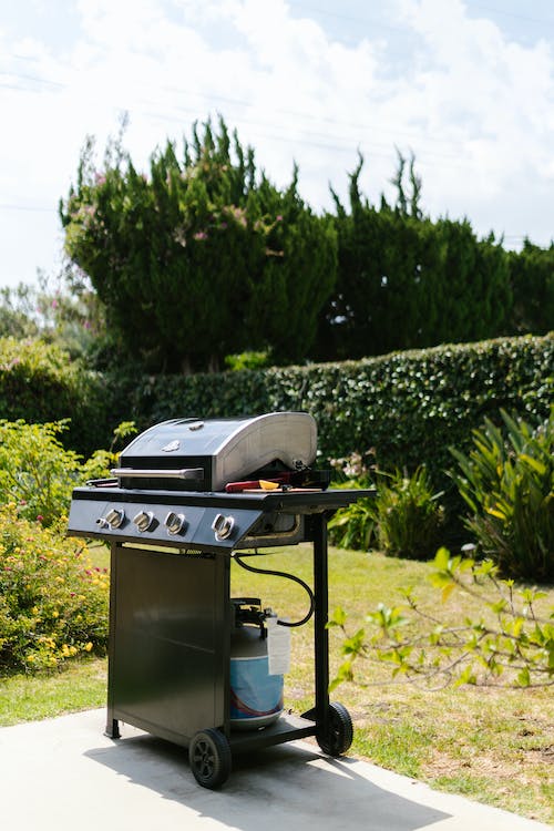 Barbecue: come scegliere il modello perfetto per la tua prossima grigliata con gli amici
